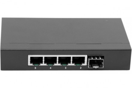 Dexlan switch Gigabit 4 ports + 1 port SFP MiniGBiC